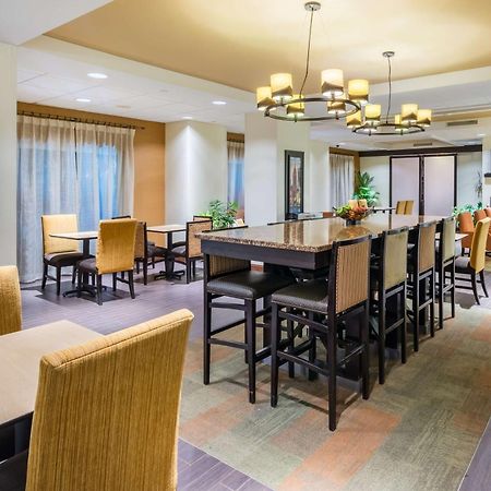 Hampton Inn Клифтън Парк Екстериор снимка