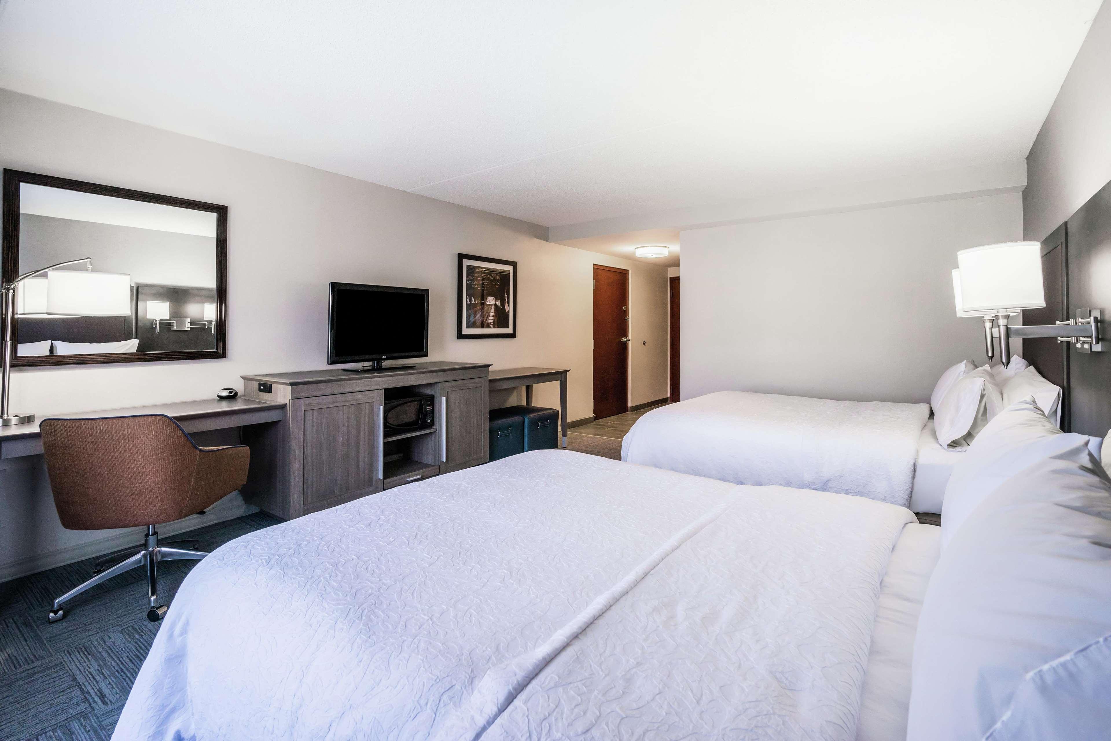 Hampton Inn Клифтън Парк Екстериор снимка