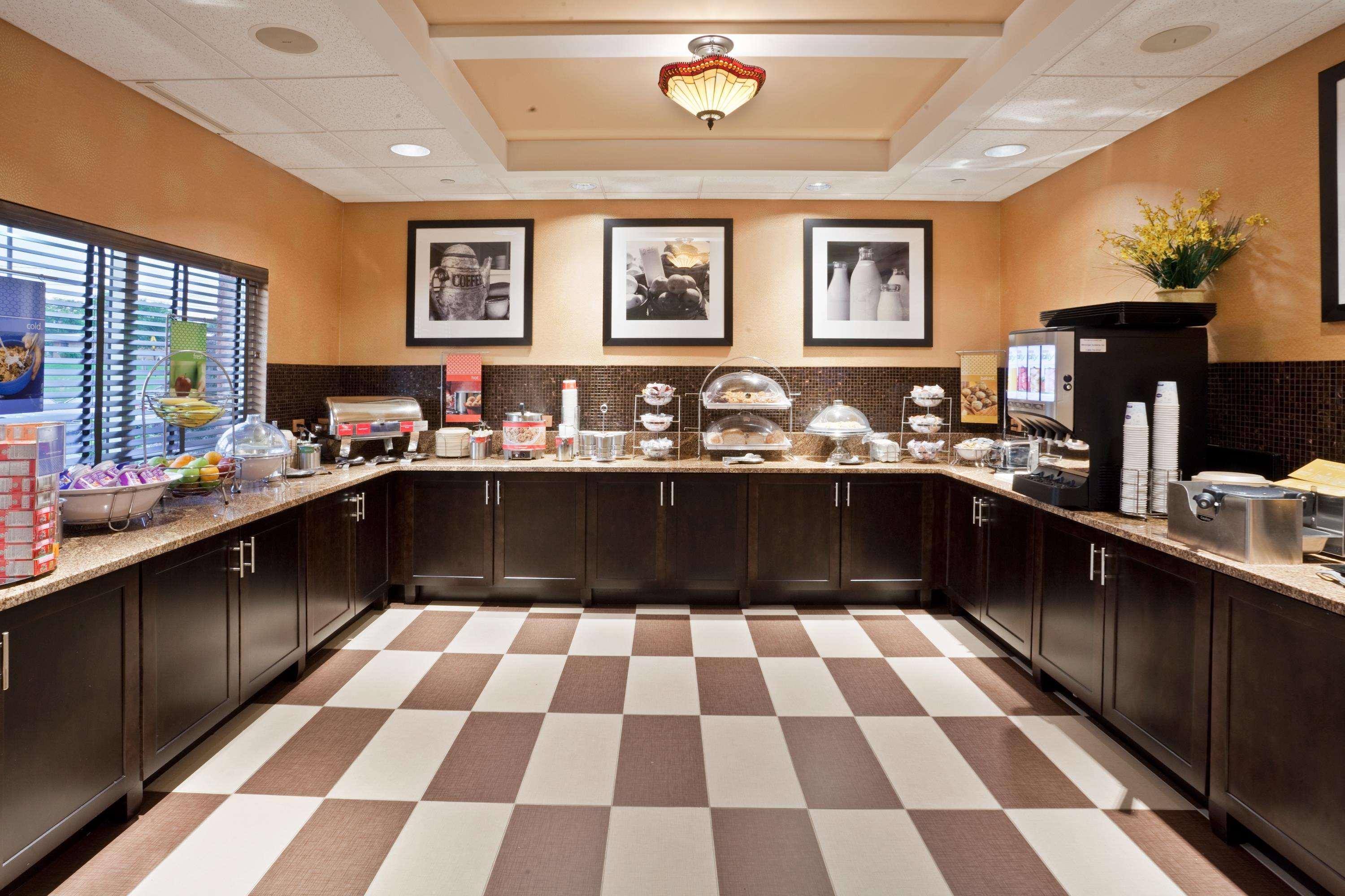 Hampton Inn Клифтън Парк Екстериор снимка