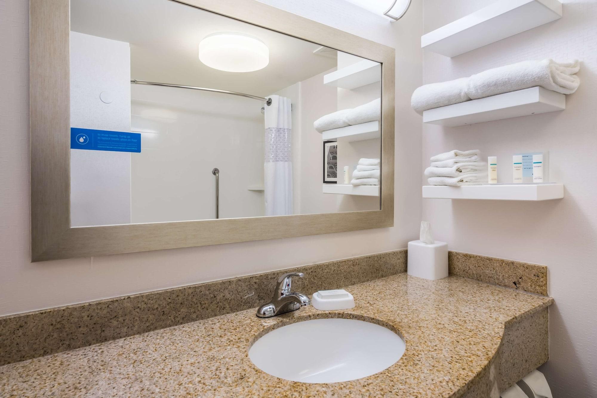 Hampton Inn Клифтън Парк Екстериор снимка