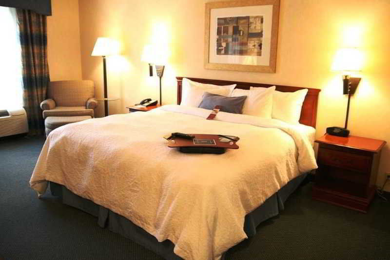 Hampton Inn Клифтън Парк Екстериор снимка